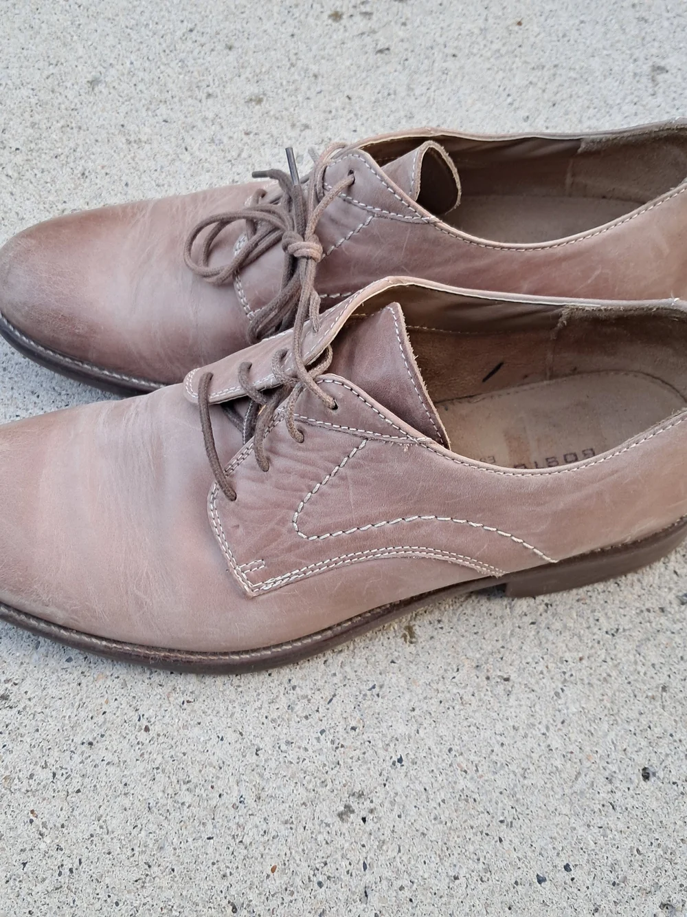 Bostonian refined leather